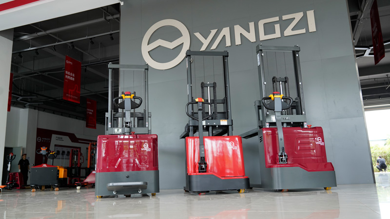 2吨电动叉车价格多少钱