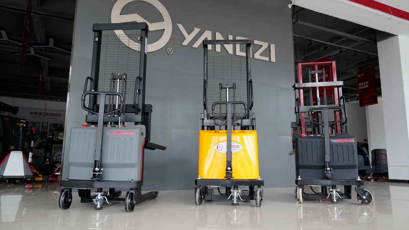 3吨电动叉车充满一次电需要什么度电